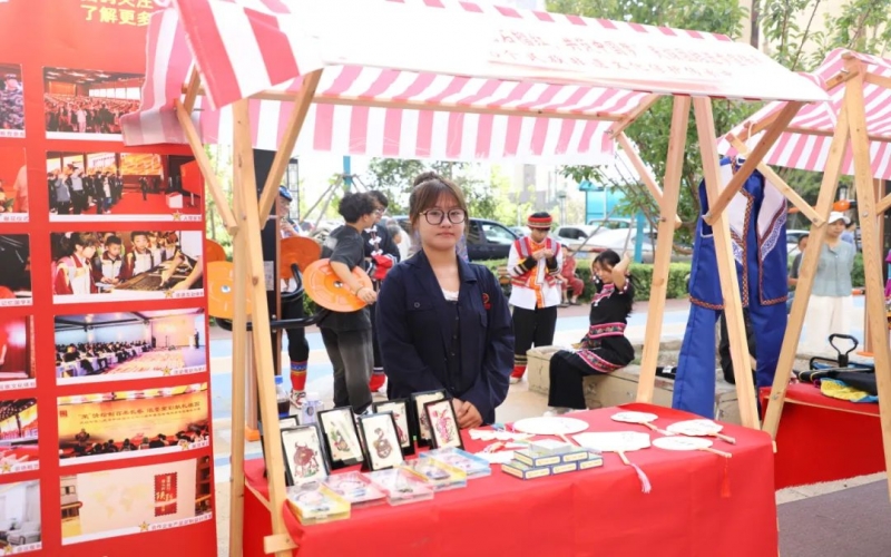 津南區(qū)民族團(tuán)結(jié)進(jìn)步宣傳月啟動(dòng)，時(shí)代記憶精彩亮相